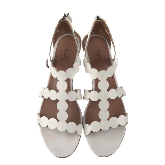 ALAÏA Leather Scalloped Accent Gladiator Sandals in Cream SZ 8 - Picture 2 of 11